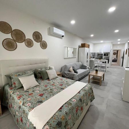 Centro Estudio Trinidad Malaga 3 Ngoại thất bức ảnh