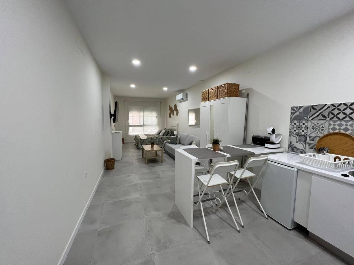 Centro Estudio Trinidad Malaga 3 Ngoại thất bức ảnh
