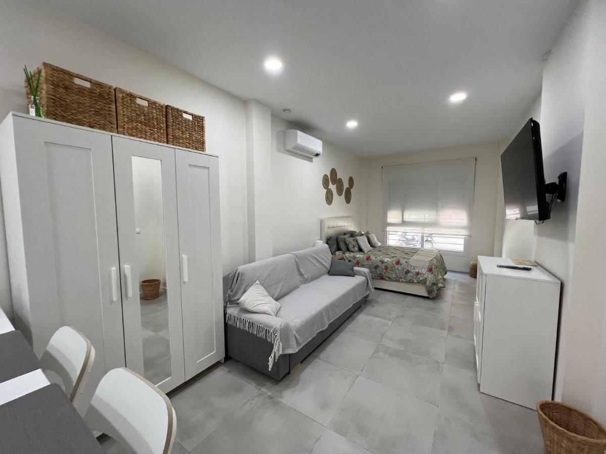 Centro Estudio Trinidad Malaga 3 Ngoại thất bức ảnh